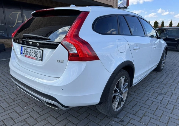 Volvo V60 Cross Country cena 81900 przebieg: 141000, rok produkcji 2018 z Modliborzyce małe 191